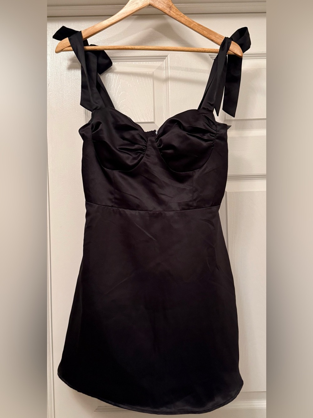 Lucy In The Sky Mini Dress Womens Large Black Satin Tie Shoulder Sweetheart LBD
